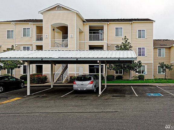 3rd image of 10011 186th St E Unit 137