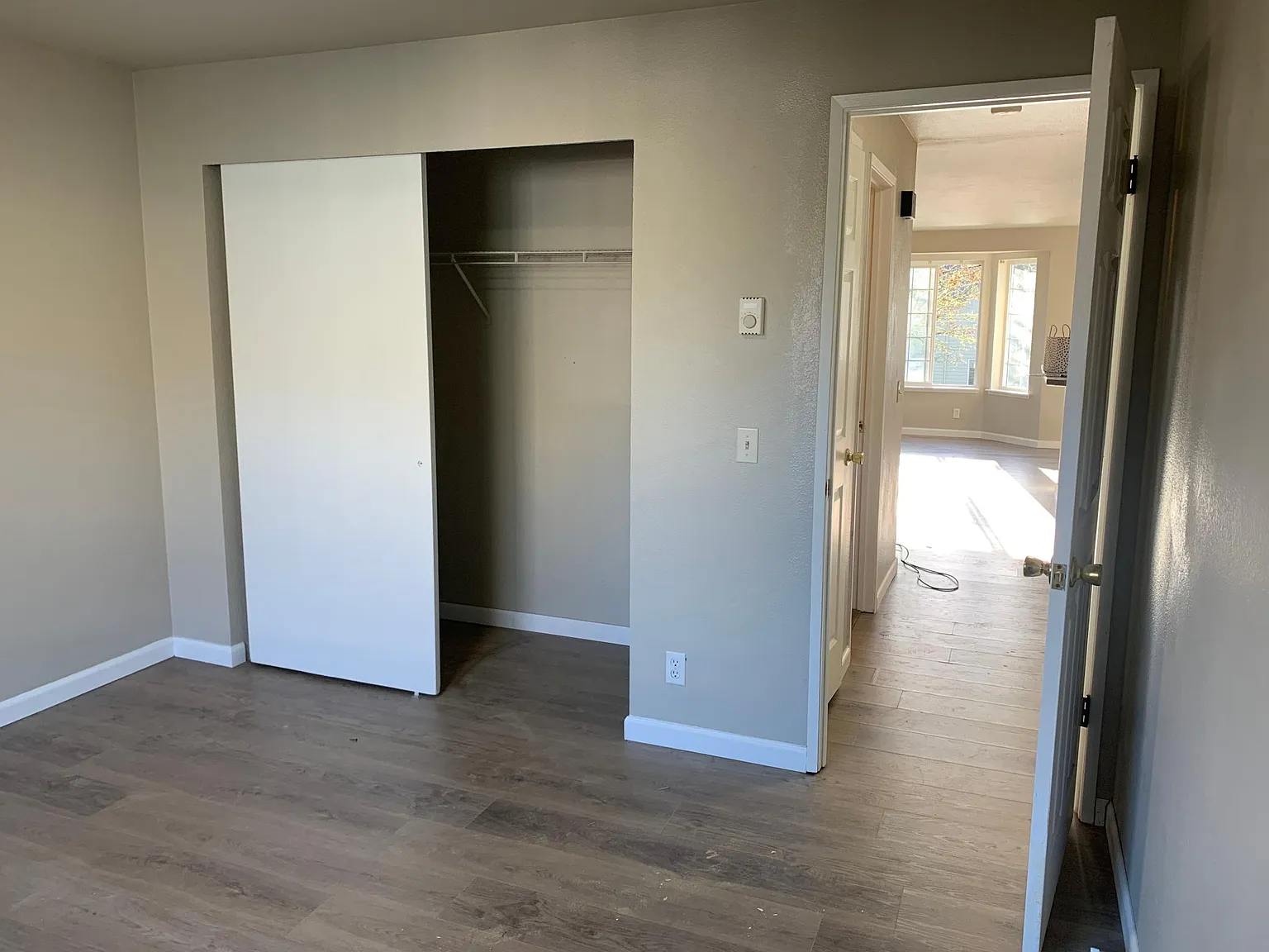 230 Garden Ct — Photo 4
