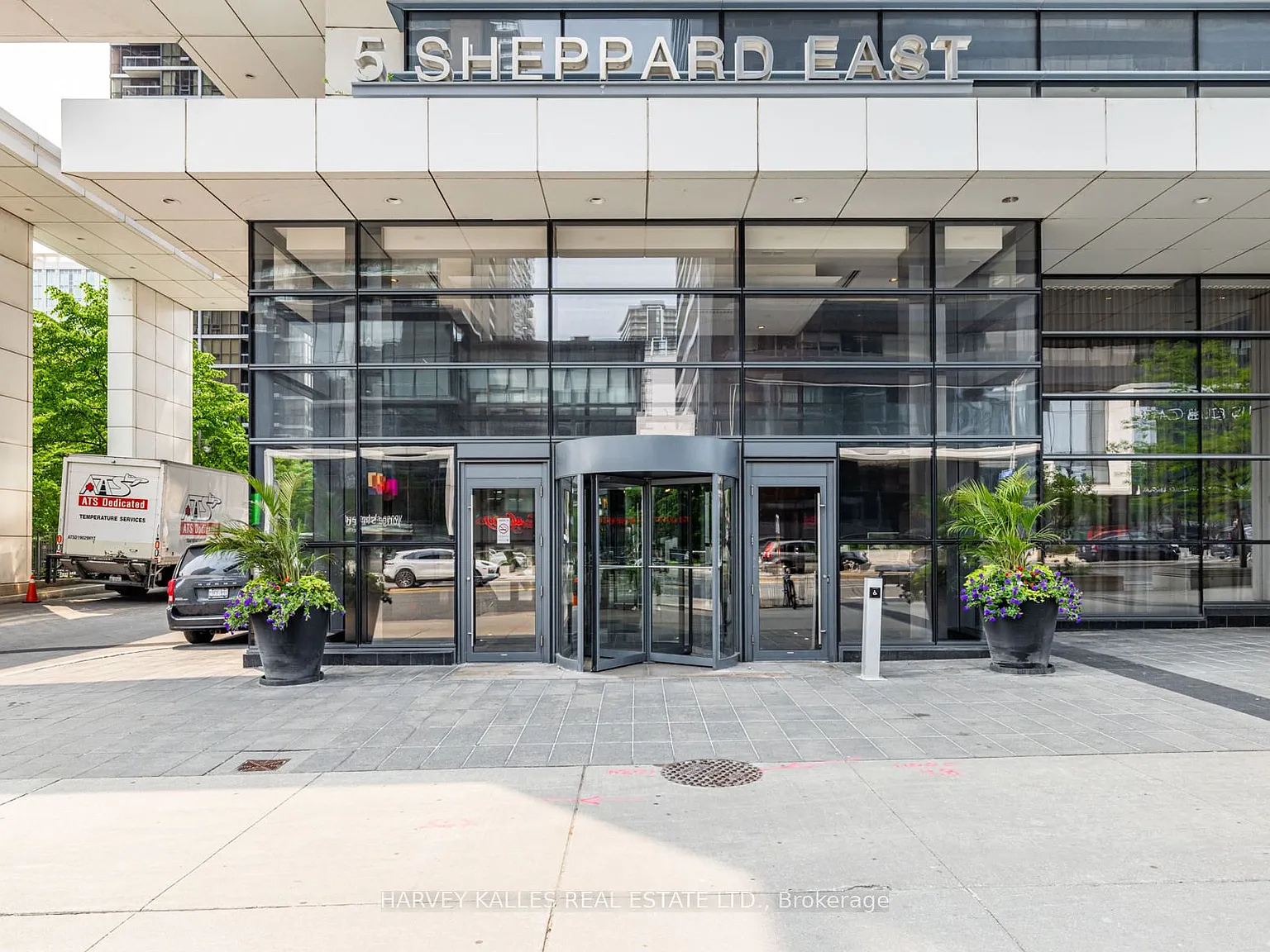 1 bed, $2,600 — Photo 2