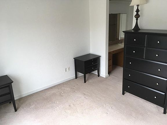 3rd image of 22334 6th Ave S #22334