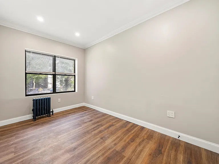 219 Mallory Ave #2 — Photo 7
