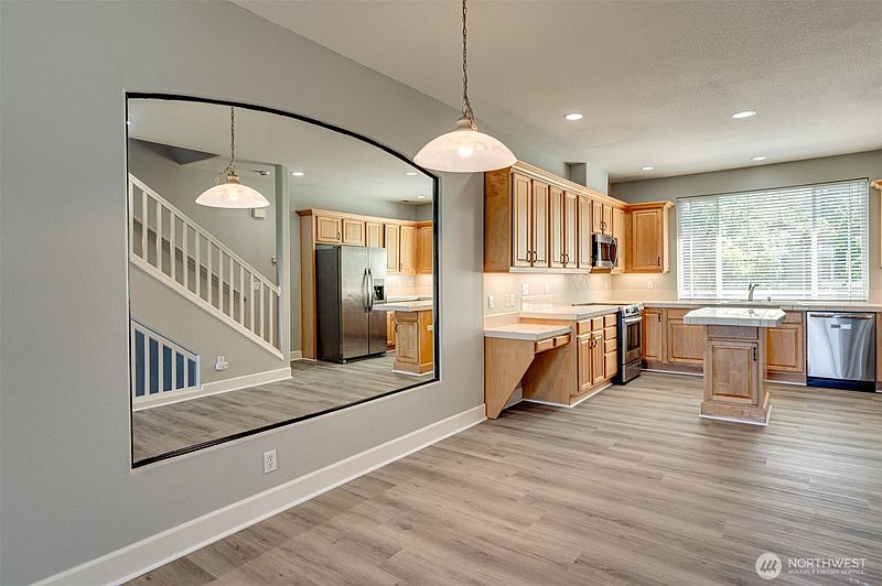 4th image of 8722 NE 17th Street