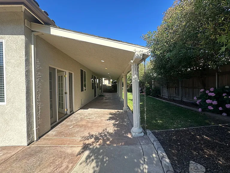 416 Farinelli Pkwy — Photo 26