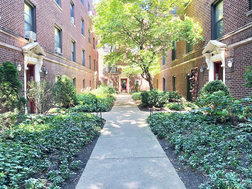 1st image of 930 W Oakdale Ave #1N