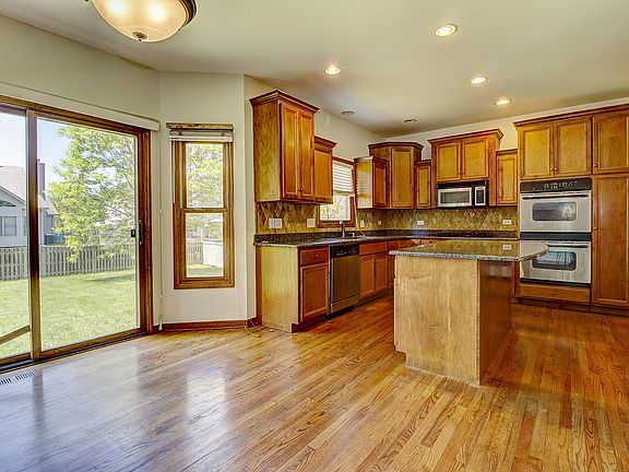 5th image of 13226 S Vicarage Dr