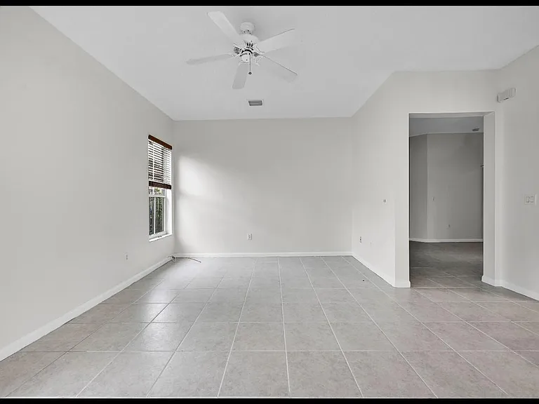 13761 N Garden Cove Cir — Photo 22