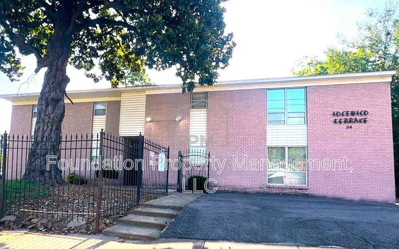 1 bed, 1.0 bath, 500 sqft, $750 — Photo 1