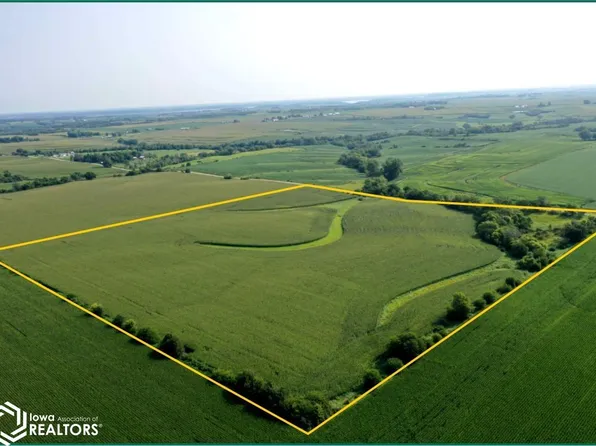 50th Pl, Pleasantville, IA 50225