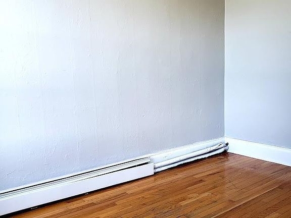 5th image of 18 Westervelt Pl APT 2A