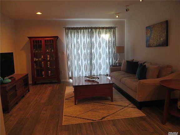 5th image of 107 Leeward Ln