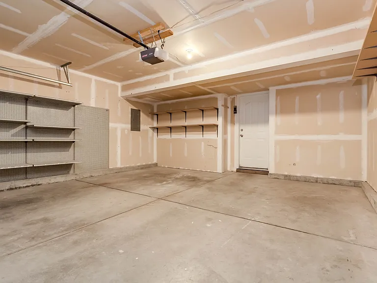 33 N Cameron St — Photo 6