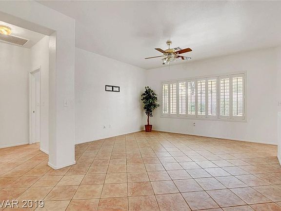 5th image of 2569 Leighton Ave