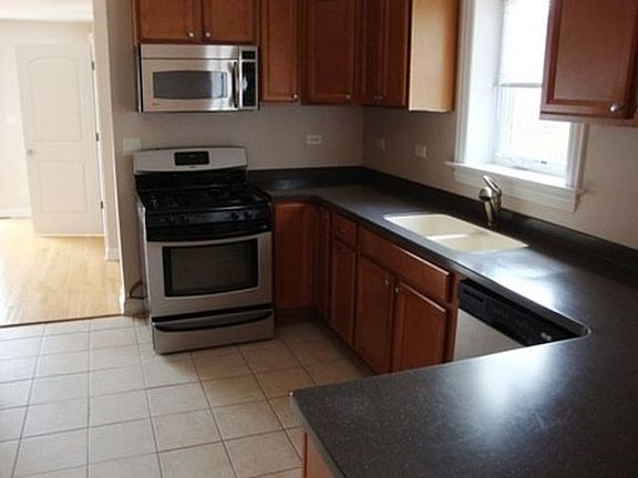 2nd image of 745 Hull Ave
