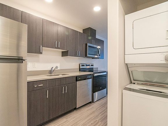 5th image of 4626 N Maryland Ave #307