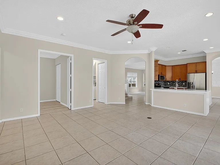 22194 Braddock Pl — Photo 16