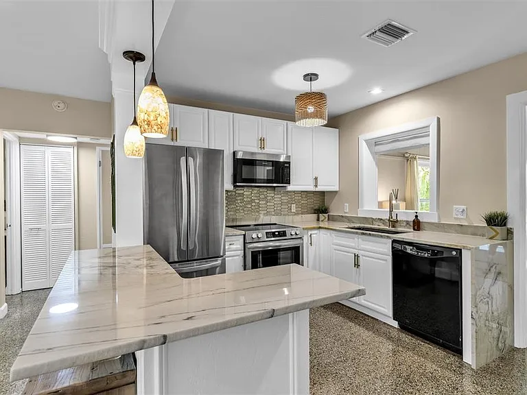 510 N Osprey Ave — Photo 20