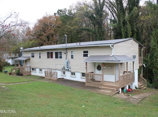 104 Hoyt Ln, Oak Ridge, TN 37830