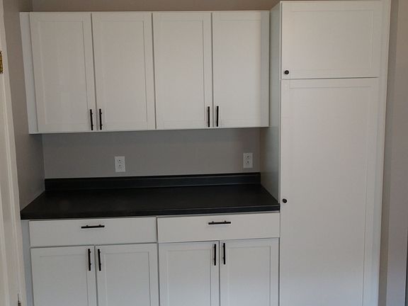 4th image of 4949 W Melrose St #1