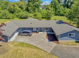 16710 SE Sunnyside Rd, Clackamas, OR 97015