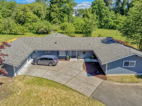 16710 SE Sunnyside Rd, Clackamas, OR 97015