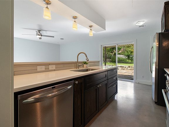 2nd image of 2407 Arpdale St