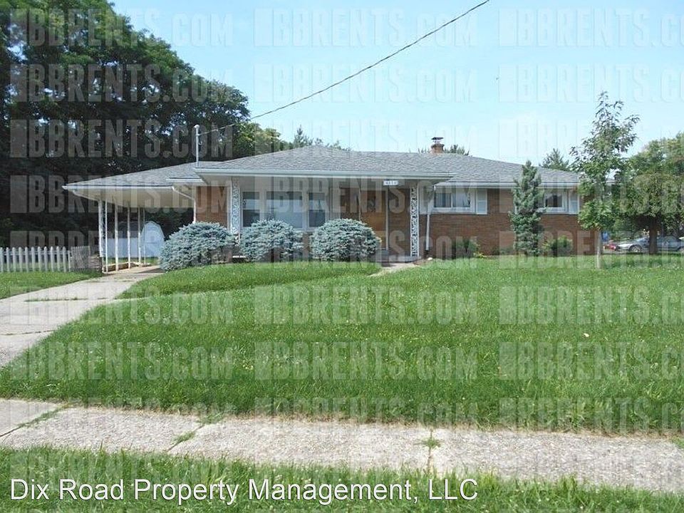 1st image of 4825 Holiday Dr