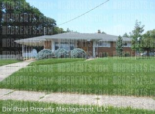 4825 Holiday Dr, Fairfield, OH 45014