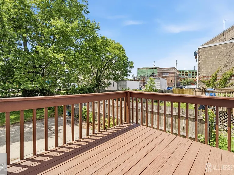 1648 Essex St #1 — Photo 30