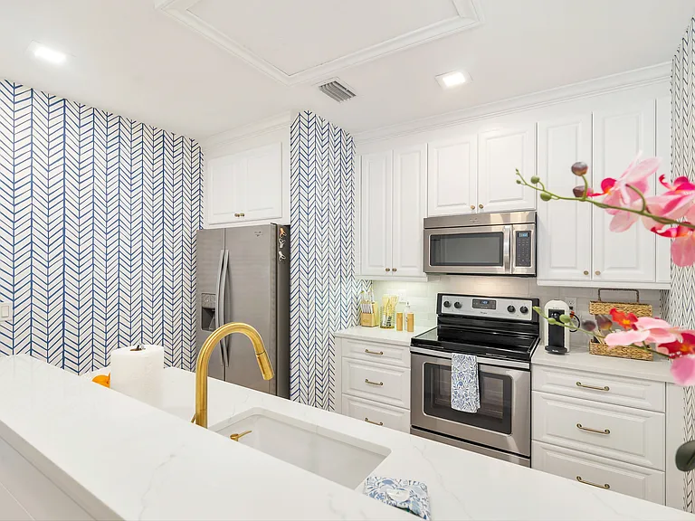 106 Hammon Ave #1 — Photo 11