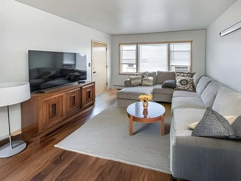 4837 Conrad St #2B — Photo 8