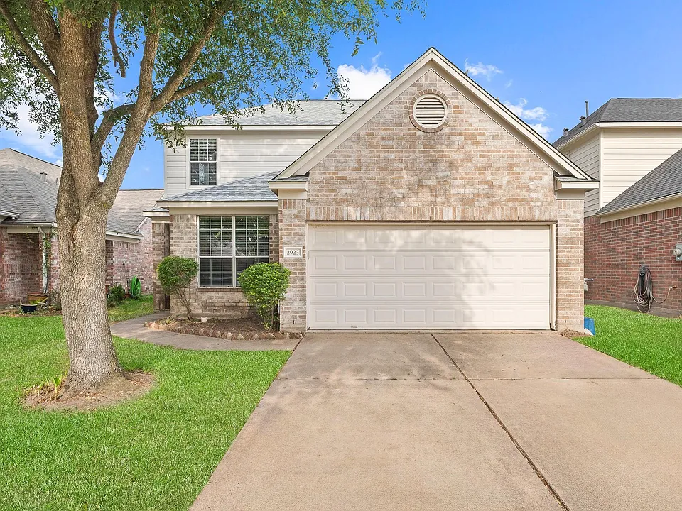 2923 Ridge Scene Way