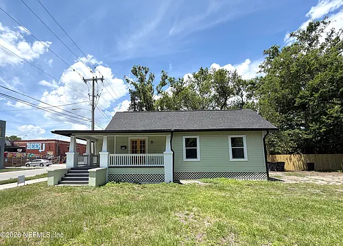 717 King St Photo 1
