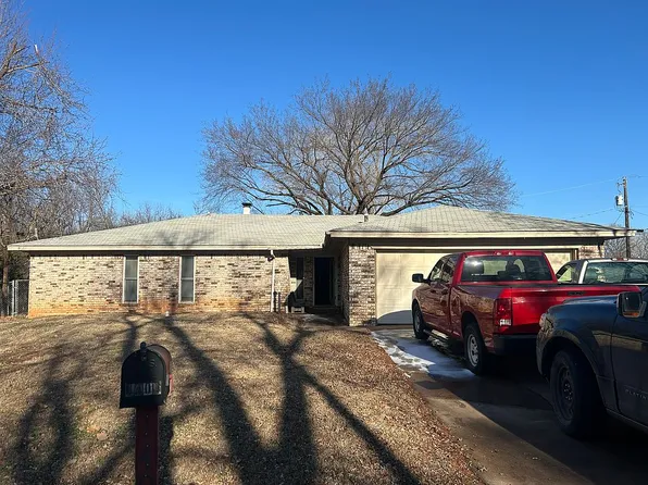 1401 S Surrey Dr, Stillwater, OK 74074