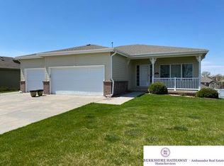 410 S 10th Ave, Springfield, NE 68059