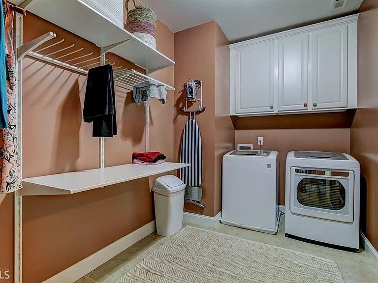 2625 Hickory Hill Dr SE — Photo 29