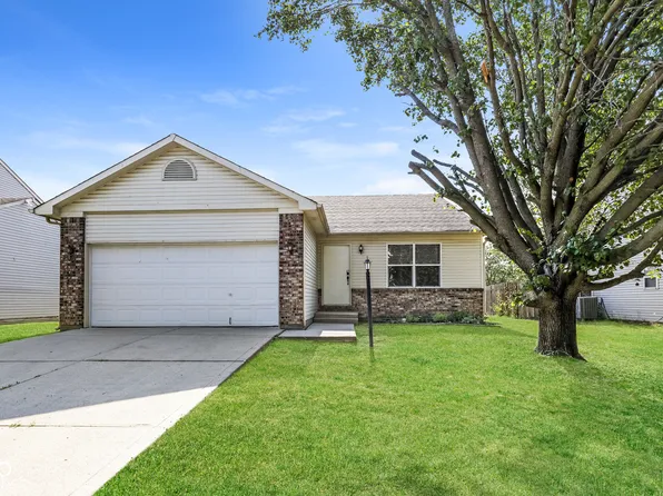 3954 Waterfield Dr, Indianapolis, IN 46235