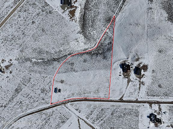 4th image of 56 Big Loop Rd