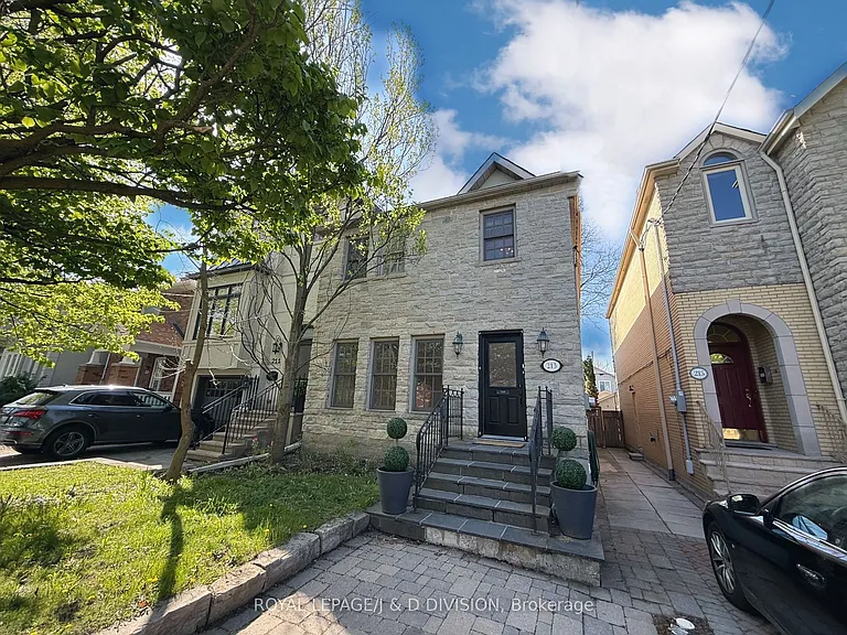 213 Cranbrooke Ave — Photo 1