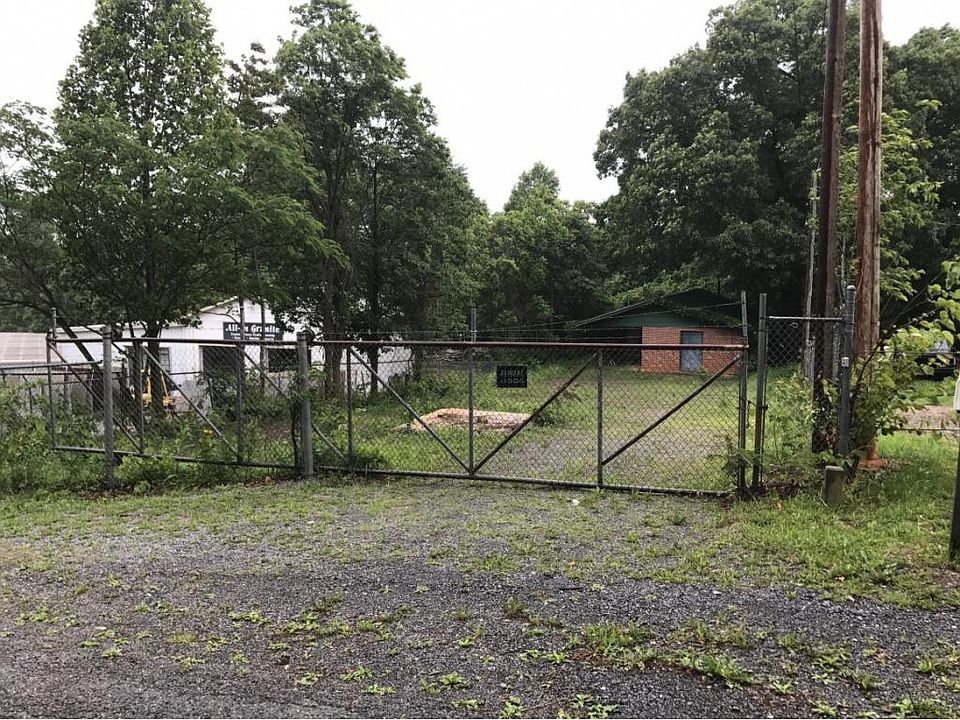 1st image of 111 Poplar Hill Dr