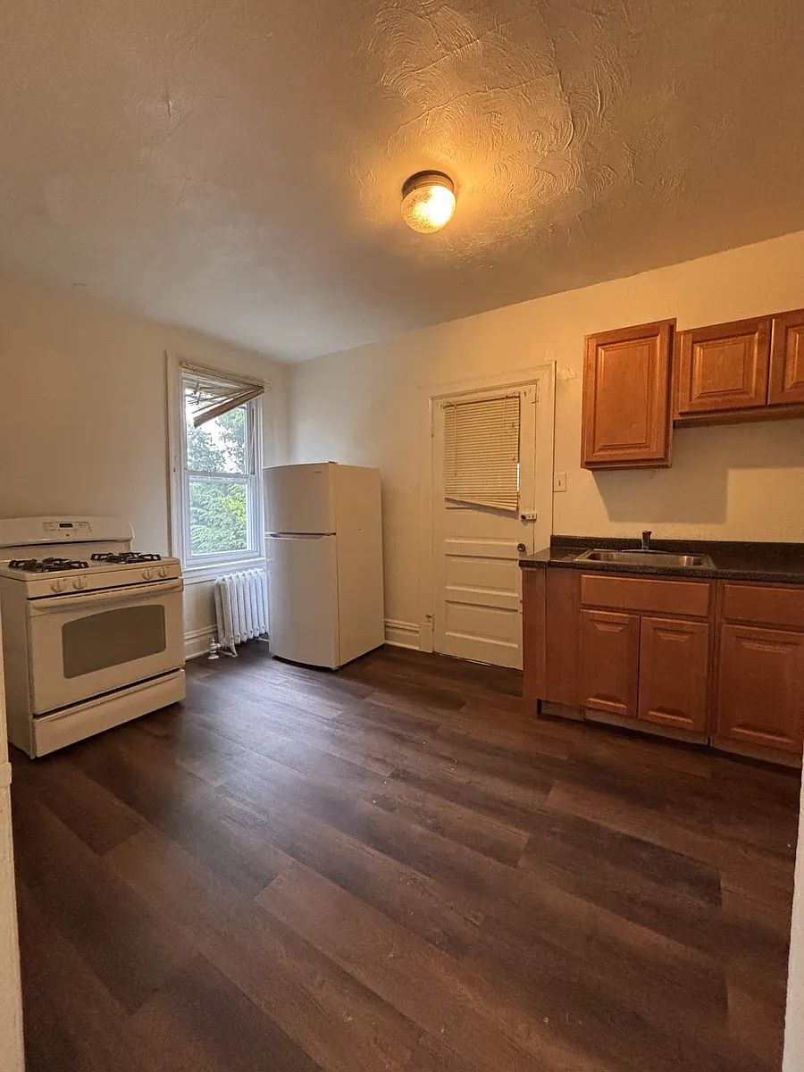 Building Photo - 124 Hochberg Rd #2