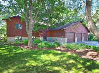 1427 18th St SW, Faribault, MN 55021