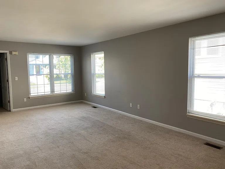 1008 Lakepointe St #1 — Photo 5