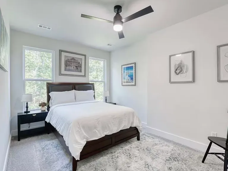 1421 Lee St #2 — Photo 11