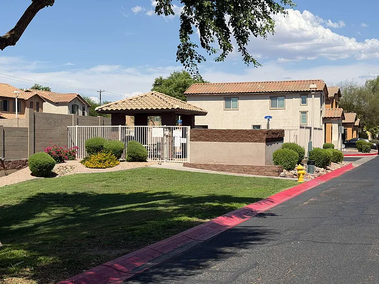 5621 E Adrian Ave — Photo 34