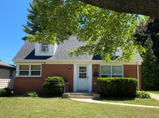 607 Indiana St, Racine, WI 53405