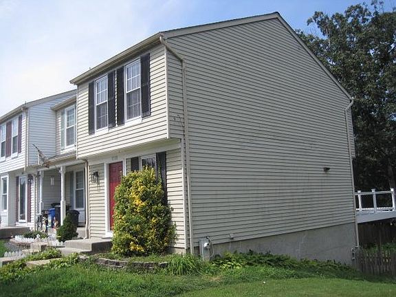 3rd image of 1328 E Spring Meadow Ct