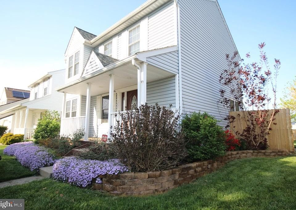 1st image of 1207 Ashmead Sq