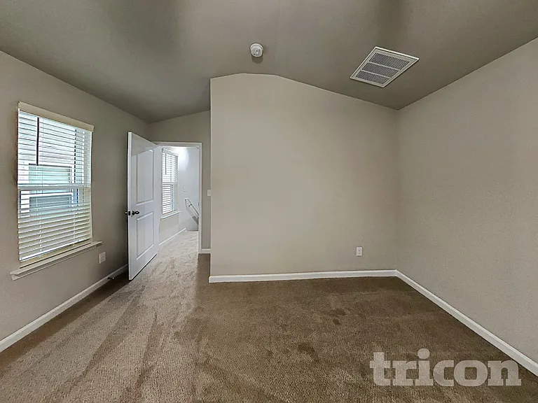205 Spring Knoll Dr — Photo 22