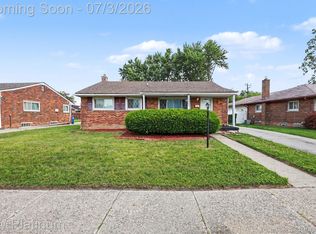 29462 Hanover Blvd, Westland, MI 48186