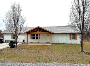 2201 W Treat Rd, Muldrow, OK 74948